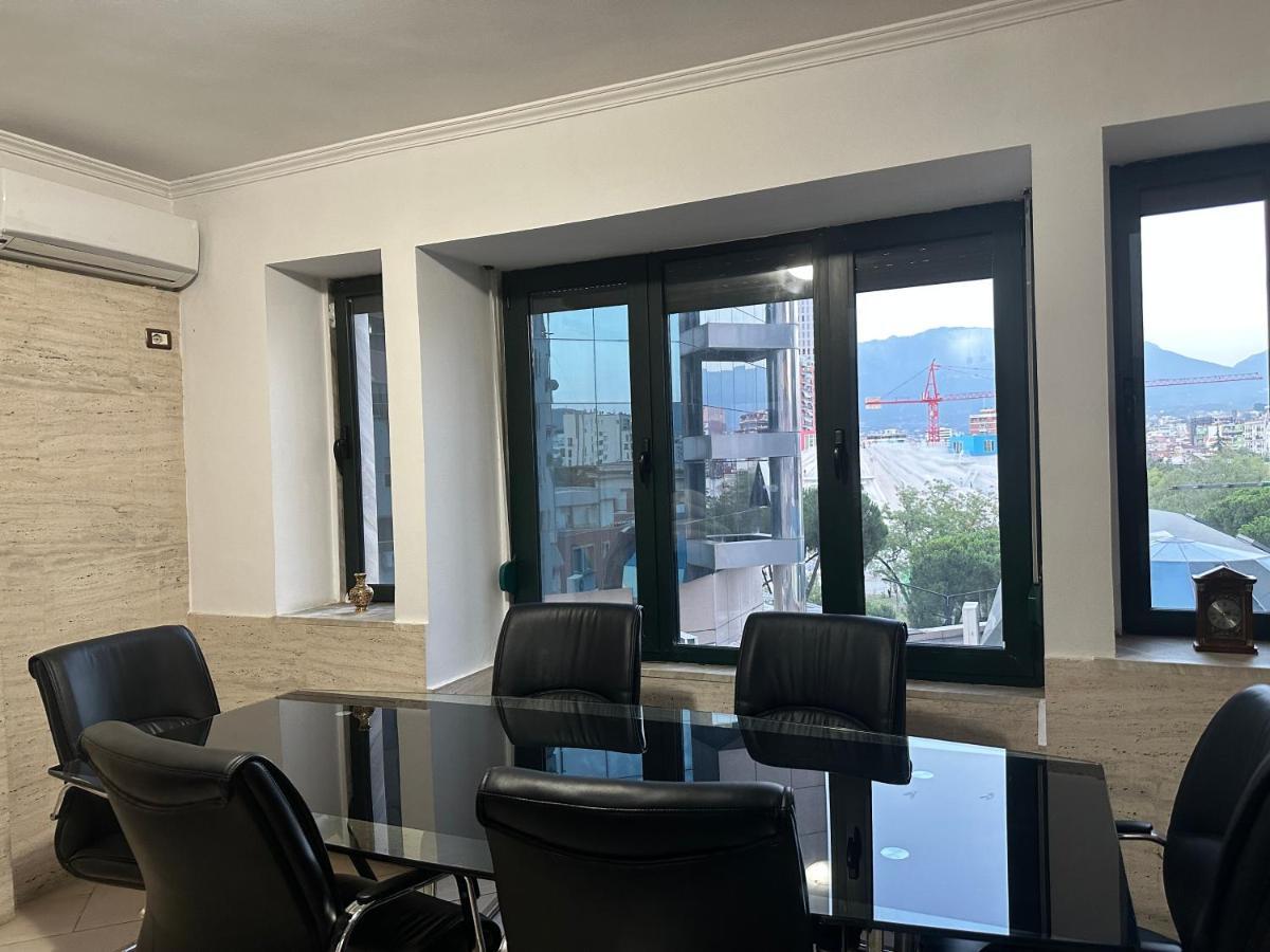 Appartamento Amo Tower Tirana Center Esterno foto