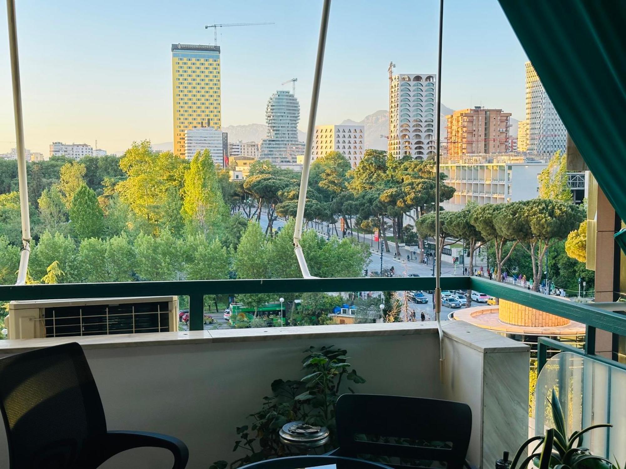 Appartamento Amo Tower Tirana Center Esterno foto